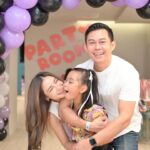 Supakson Chaimongkol Instagram - 8ขวบแล้วนะพี่เจ้าขา Happy birthday นะคะ ขอให้หลังจากนี้พี่มีความสุขมากๆ สุขภาพแข็งแรงๆ น่ารัก อ่อนโยน แบบนี้ตลอดไปนะคะ 💜 มามี๊รักหนูนะคะลูก @jaoka_jaokha #jaokajaokha #ktlzinthemood #jaokhabd #harborland