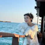 Supassra Thanachat Instagram - 🐶🚤🌊 Boat rental service through @yachtmethailand @lefongarkad 🚤✨