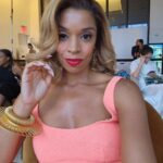 Susan Kelechi Watson Instagram - Sergio Hudson x NYFW Its like candayyy 🍭🎵 @sergiohudson @kyssheart @gpcbeauty @dedeayitedesign @shopkhoi @prada @maribymarsai