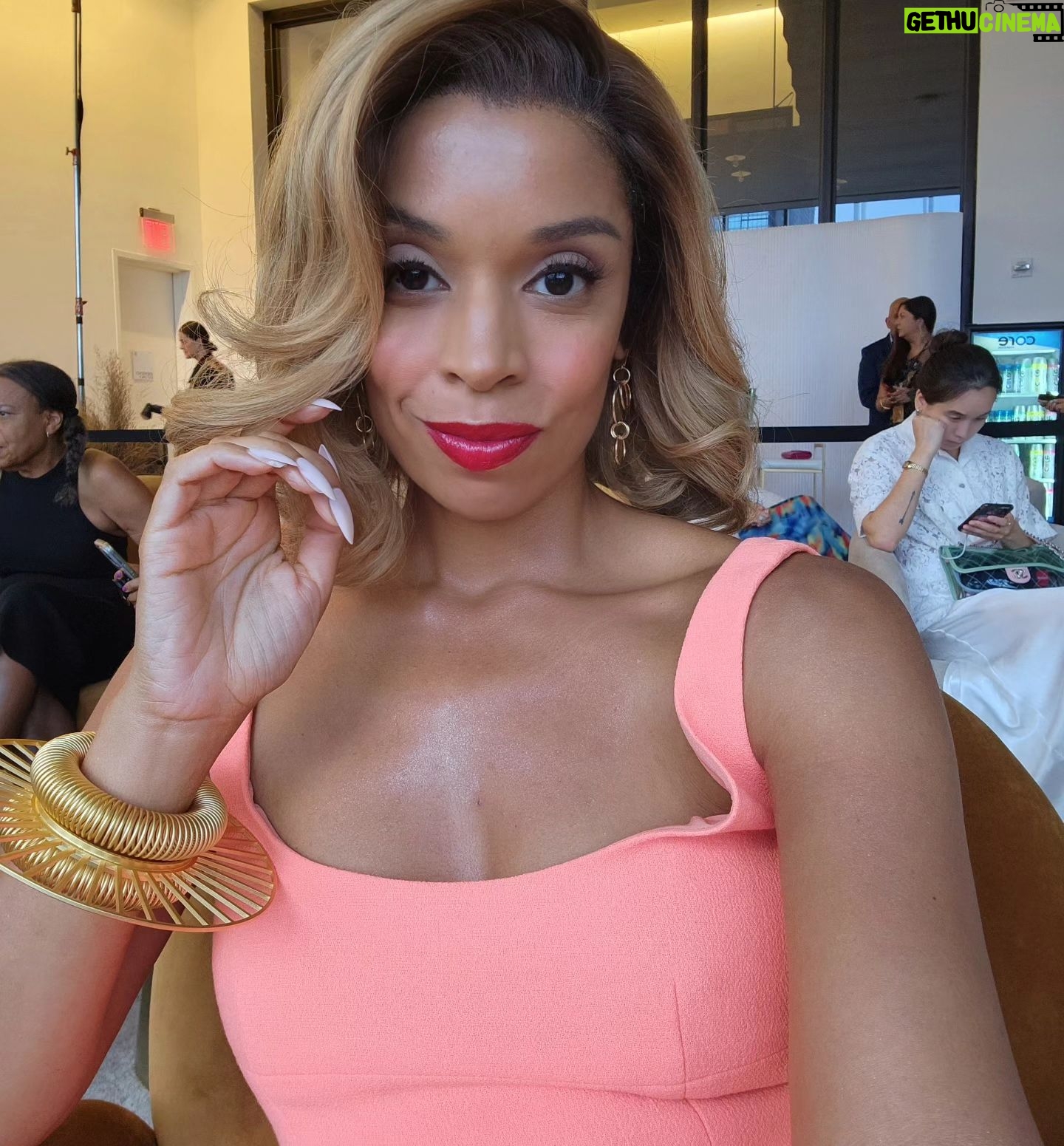 Susan Kelechi Watson - 8.2K Likes - Sergio Hudson x NYFW
Its like candayyy 🍭🎵
@sergiohudson
@kyssheart
@gpcbeauty
@dedeayitedesign
@shopkhoi
@prada
@maribymarsai