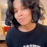 Susan Kelechi Watson Instagram - When the bob is bobbin and the neck is neckin 💇🏽‍♀️ @kyssheart