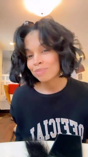Susan Kelechi Watson Instagram - When the bob is bobbin and the neck is neckin 💇🏽‍♀️ @kyssheart