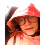 Susan Sarandon Instagram - When it’s raining. ☔️