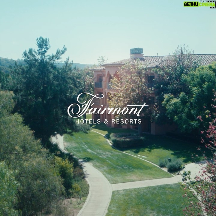 Susan Sarandon Instagram - As @CleoWade writes #ThatFairmontFeeling, I find myself connecting to her words as they run through the properties of @fairmonthotels, showcasing grandeur and awe wrapped in comfort.