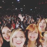 Susan Sarandon Instagram – Love hanging out with these gals in Chicago! #Repost @kristenanniebell
・・・
Screening #badmomschristmas for 700 bad mothers in Chicago tonight!
#milakunis #kathyrnhahn #susansarandon #cherylhines