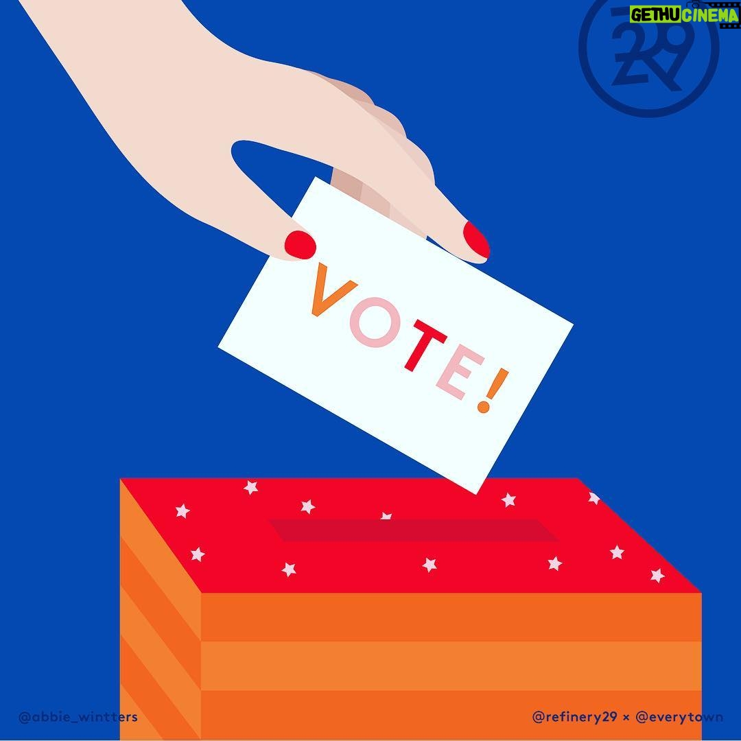 Susan Sarandon Instagram - While President Trump recommits himself to the gun lobby’s priorities at the NRA convention this weekend, let’s recommit ourselves to electing leaders who will #RejectTheNRA’s extremist agenda: Text REGISTER to 64433 to register to vote!
