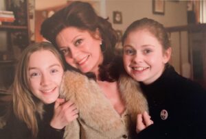 Susan Sarandon Instagram - The Lovely Bones
Saoirse Ronan & @imrosemciver
2009
#TBT
