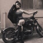 Sushant Divgikar Instagram - Rani Kohenur X @maccosmeticsindia I used to think about how fun it would be to be a MAC gworllll ! Now I can guarantee that it’s HOTTT !!! Make up and beauty @saikatchakrabortyyy Hair artistry @_raziea 📷 @uditdulani #bikerchick #mac #macximal #maccosmetics #maccosmeticsindia #rani #ranikohenur #sushantdivgikar