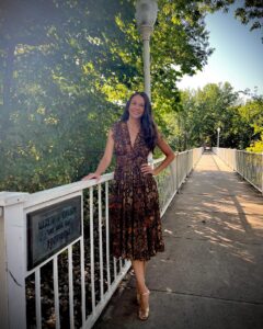 Sutton Foster Instagram - Amazing to visit and perform in Mason City, Iowa - Meredith Wilson’s ‘River City’! Thank you Mayor Bill Schickel for honoring me with the key to city! #masoncity #rivercity #iowa #meredithwillson #themusicman #themusicmanbroadway