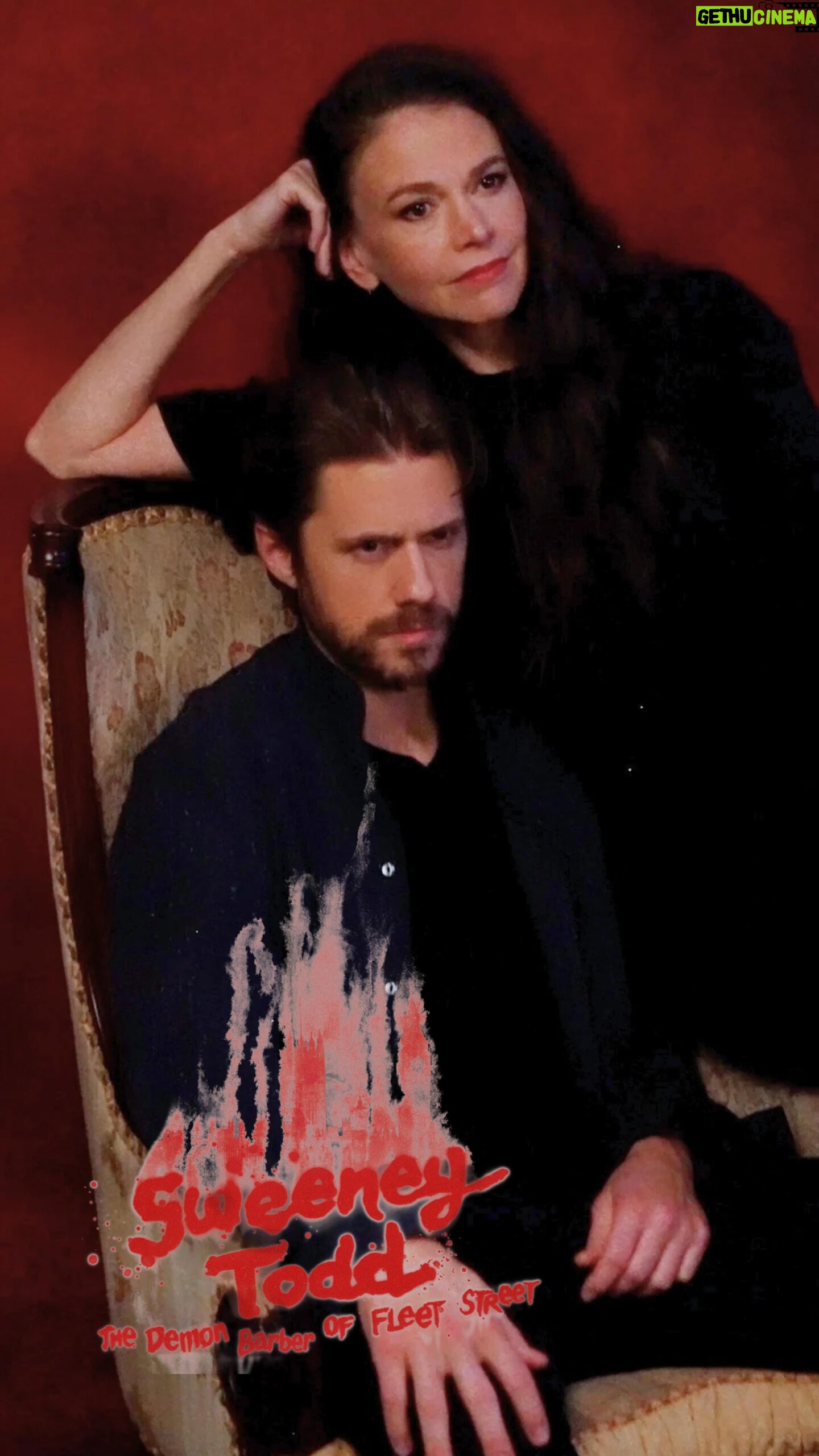 Sutton Foster Instagram - Go behind-the-scenes of @aarontveit and @suttonlenore’s photoshoot for Playbill’s Spring Preview. Click the link in our bio to see the exclusive photos of @sweeneytoddbway’s newest duo.
