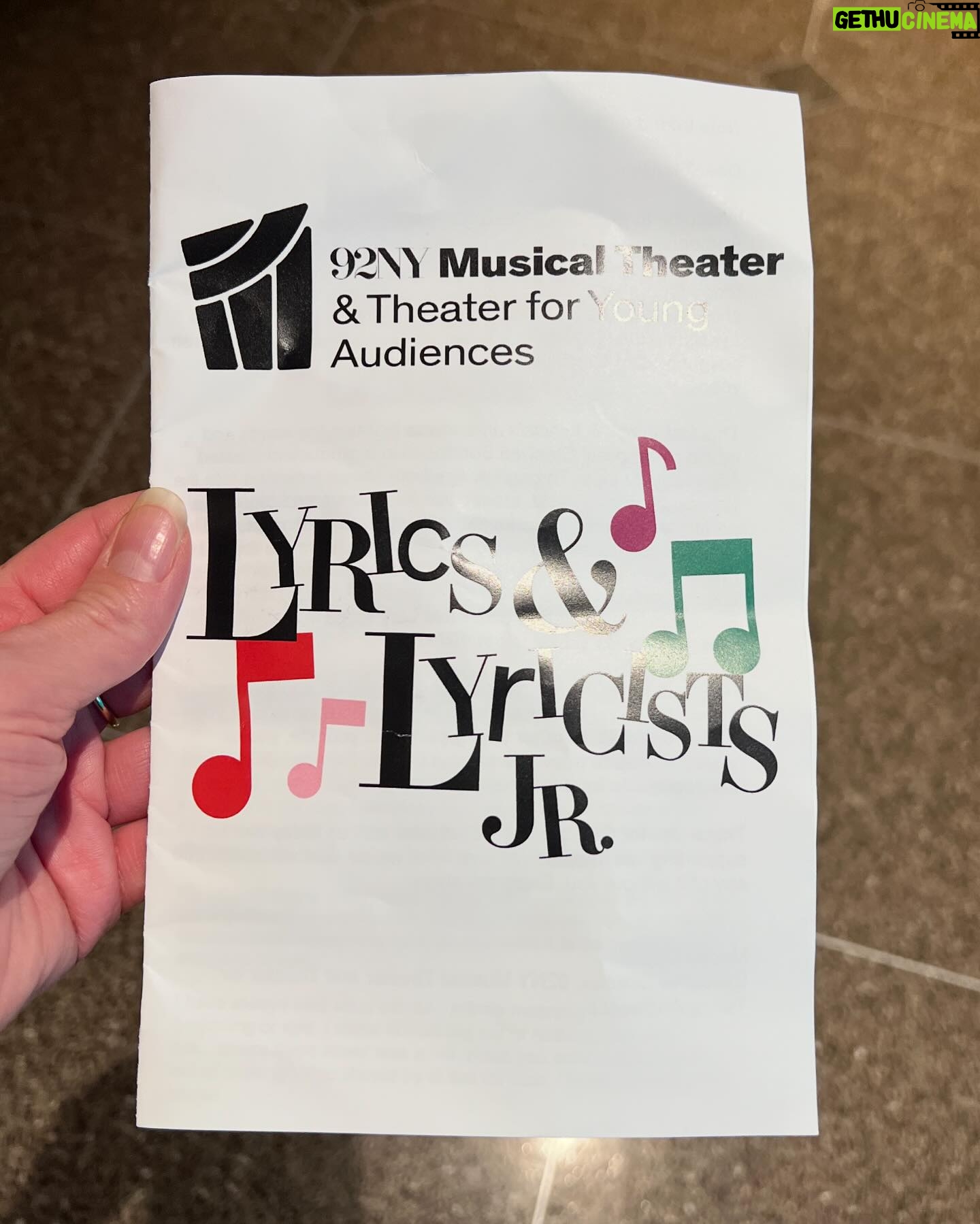 Sutton Foster Instagram - An amazing Sunday. A little Sondheim in the afternoon (thank you @92ndstreety!) and a Broadway opening at night! (Wow @ohiomusical!) I ❤️ NY PS - I couldn’t tag everyone, 😖 so: @ohiomusical swings — @jean__christian @collin.hancock @triplehhh408 @mar1najansen @marinampires @martin.sola @ayannanicolethomass ❤️❤️❤️❤️❤️❤️❤️