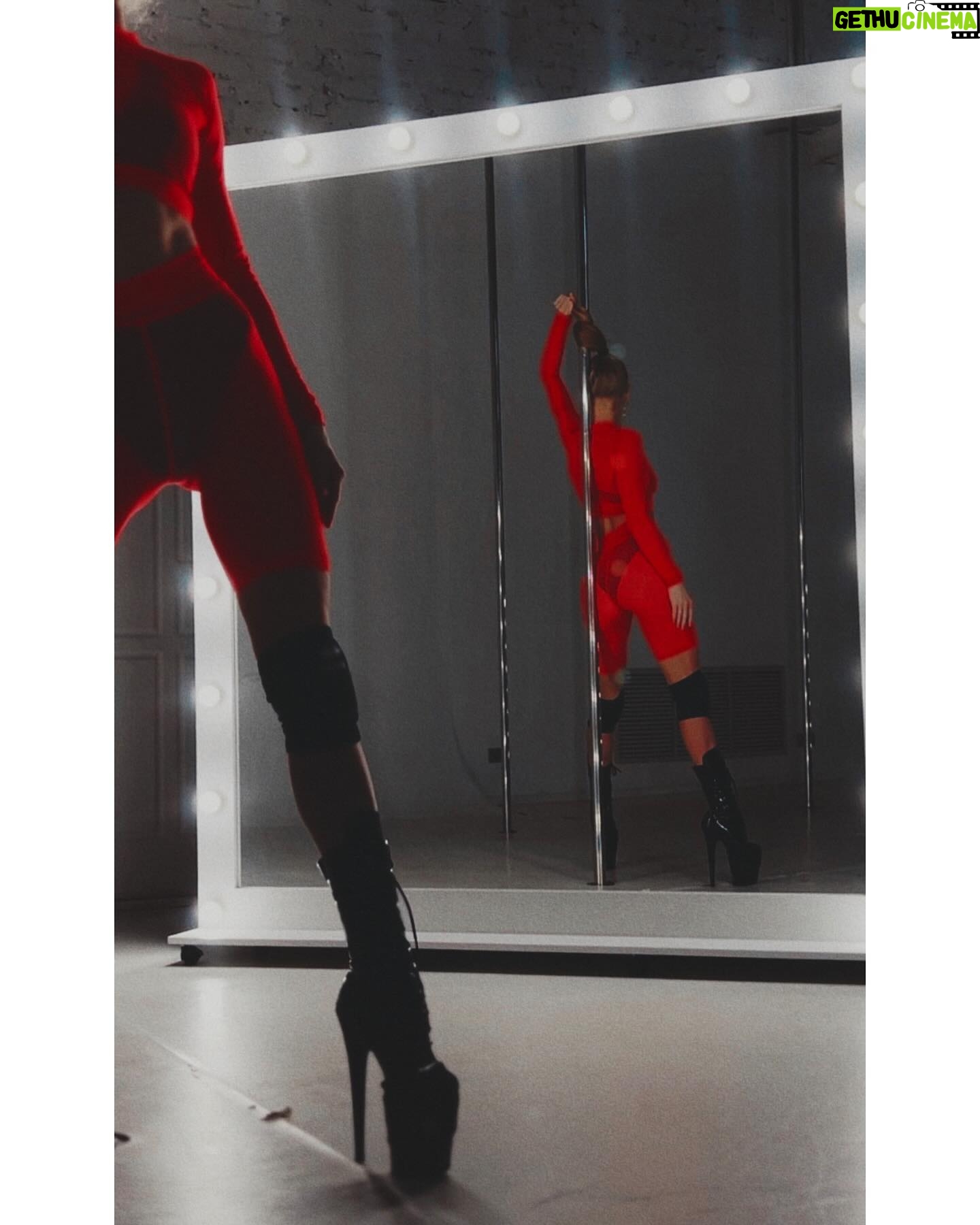 Svetlana Khodchenkova Instagram - 👠…….