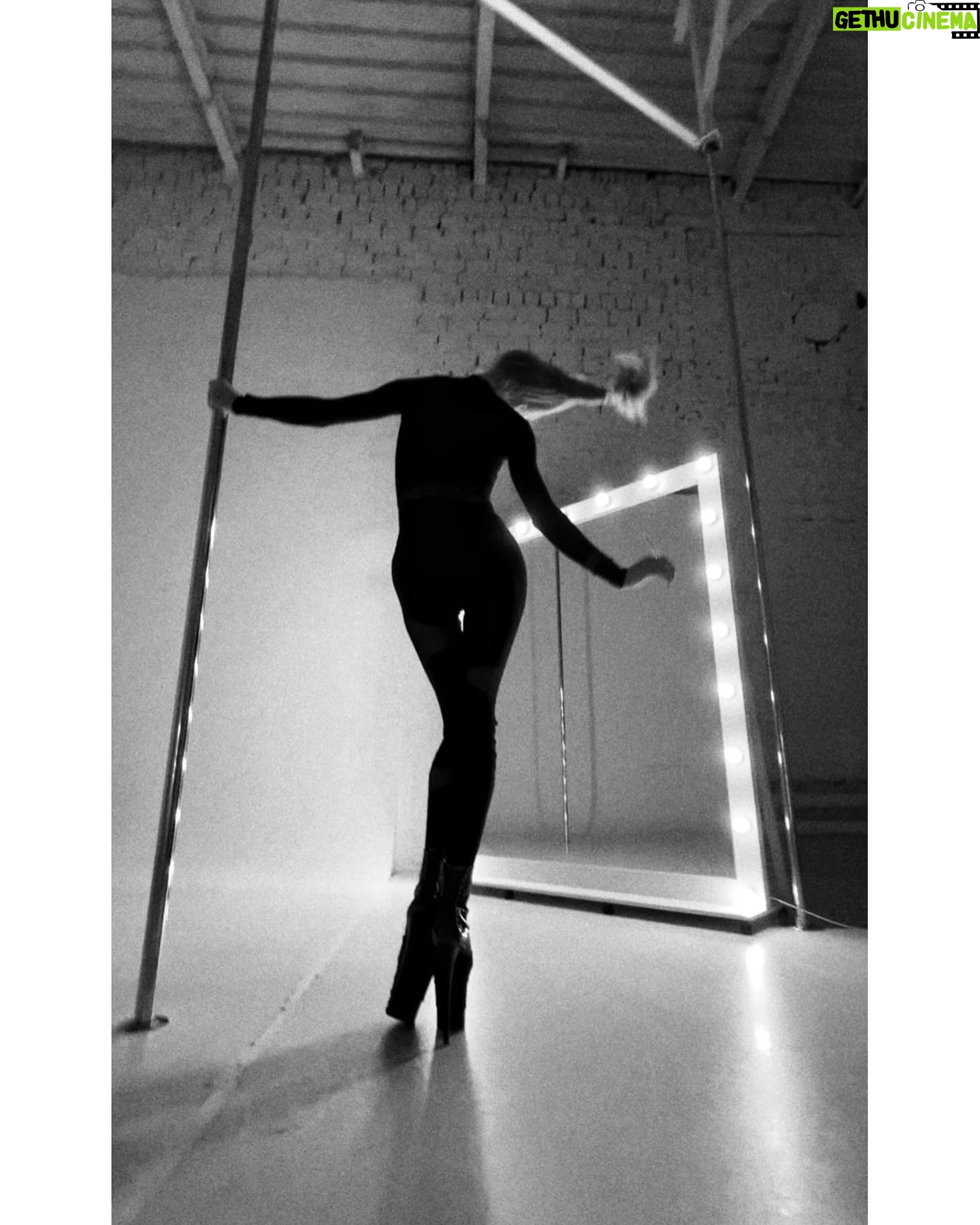 Svetlana Khodchenkova Instagram - 🐾