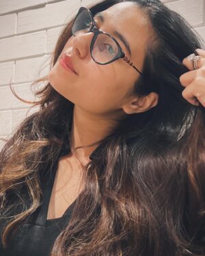 Swastika Dutta Instagram - bits and pieces 🩶🤓
.
.
.

#hii #smile #okaybye❤️