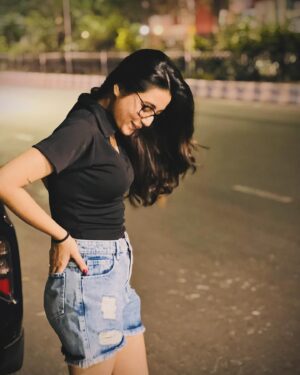 Swastika Dutta Instagram - bits and pieces 🩶🤓
.
.
.

#hii #smile #okaybye❤️