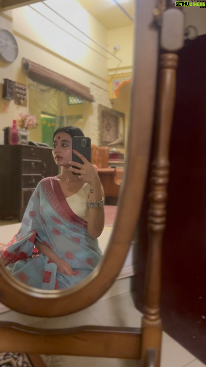 Swastika Dutta Instagram - Deewana Bana Dijiye.. š©µšŖš«µš» . . . #looks #thesongisavibe #looping #instareels #reelsindia #ekbardekhlijiye #heeramandi #expressions #tollywood #actress #oneofmyfavouritelooks #oldstory #newvibe #swastikadutta