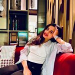 Swastika Dutta Instagram - एहसान तेरा होगा मुझ पर… 🫵🏻🎵❤️ . . . #latebirthdayvibe #music #mohmadrafi #foodandmusic #justvibing