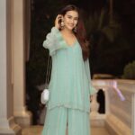 Swastima Khadka Instagram – Wedding bells 🔔

Thank you 
📷 @maharjan.hasin 
👗 @oodnikhushbudangol 
💇‍♀️ @ananekebeautysalon