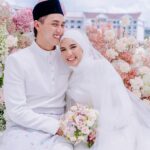 Sweet Qismina Instagram - Nikah day moments part 2 🌸 Just like how we imagined, a venue that has an all white base, full with blossom pink flowers & filled with our beautiful family members on our special day. Tq @boathouse.my @flair.design for fulfilling our dreams 🌸 #TerciptaALSQ