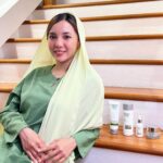 Sweet Qismina Instagram - Salam Ramadhan kesayangan #NanowhiteSquad! ❤️ Korang dah start prepping your skin untuk Raya ke? Dah penat jalan dekat bazaar, tambah pulak bauan asap kat situ, kita kena lah jaga kulit supaya flawless masa Raya nanti 😉 Time to keep your skin hydrated and glowing with @mynanowhite ✨ #nanowhitemalaysia #nanowhitemy