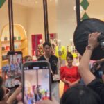 Sweet Qismina Instagram - Some moments with friends, fans, and Global Celebrity @fforce_ ♠️✨ @katespadeny @katespade_malaysia #katespadeny
