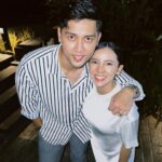 Sweet Qismina Instagram - Happy New Year everyone. May Allah blesses us all in 2024. Semoga semua azam kita tercapai, kalau masih tak capai, it’s okay, cuba tahun depan lagi ✨ And may Allah blesses our marriage too forever 🕊️