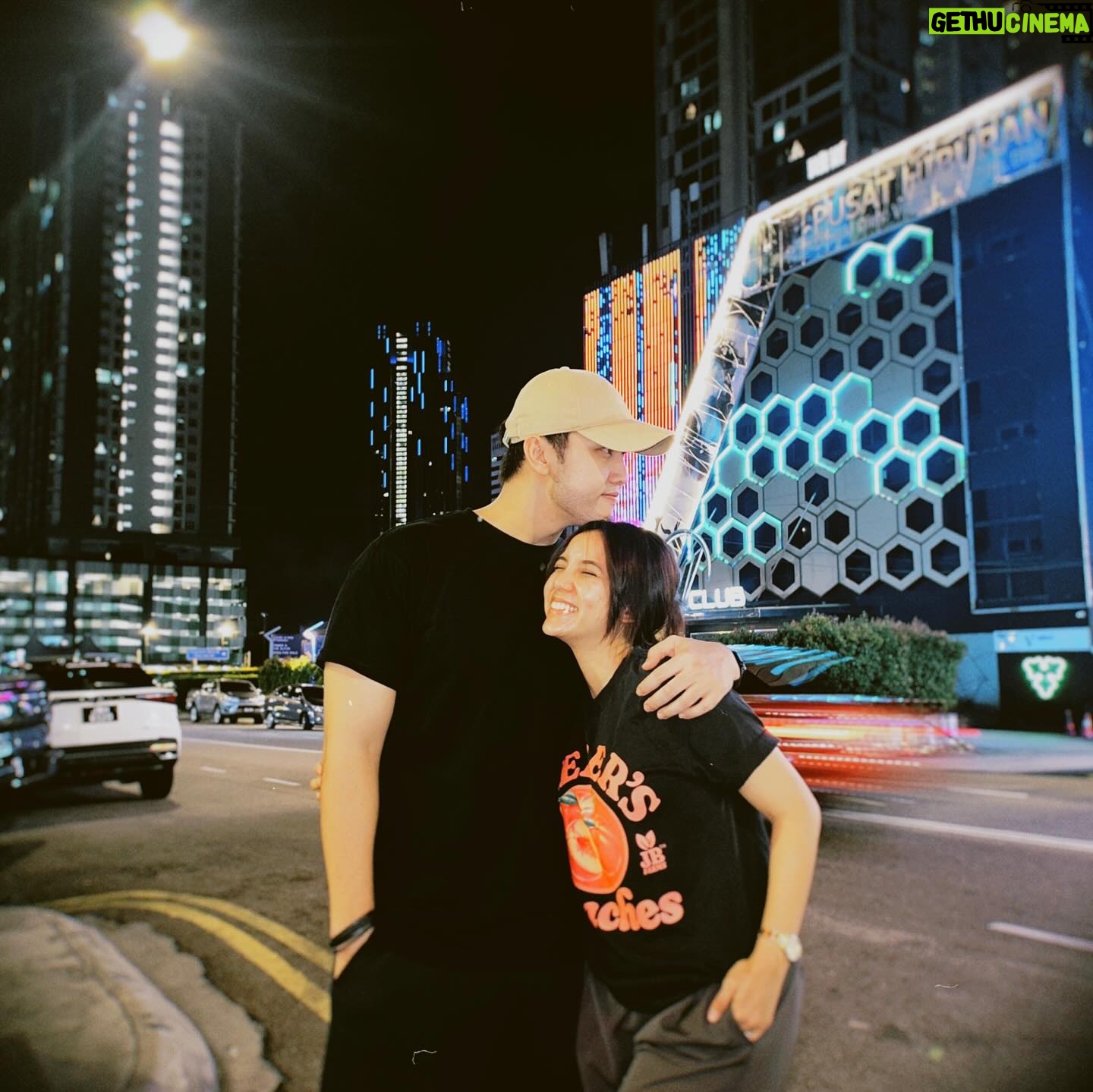 Sweet Qismina - 25K Likes - Lamanya tak dating ๐ฌ
JB kacang pool mana best ?