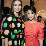 Sweet Qismina Instagram - Some moments with friends, fans, and Global Celebrity @fforce_ ♠️✨ @katespadeny @katespade_malaysia #katespadeny