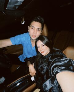 Sweet Qismina Instagram - It’s like Yin and Yang, but in Blue and Black 🖤💙 #Happy24th