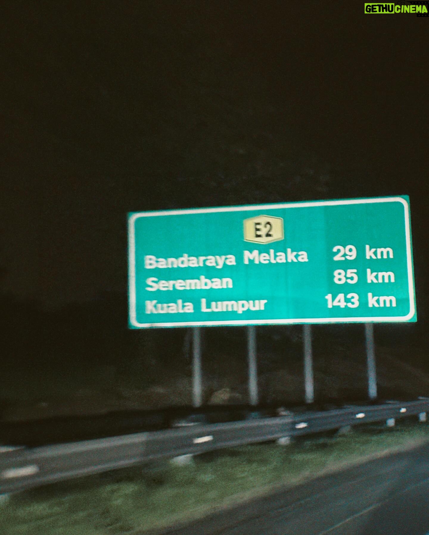 Sweet Qismina Instagram - Selamat menempuh jem guys 🤝🏼