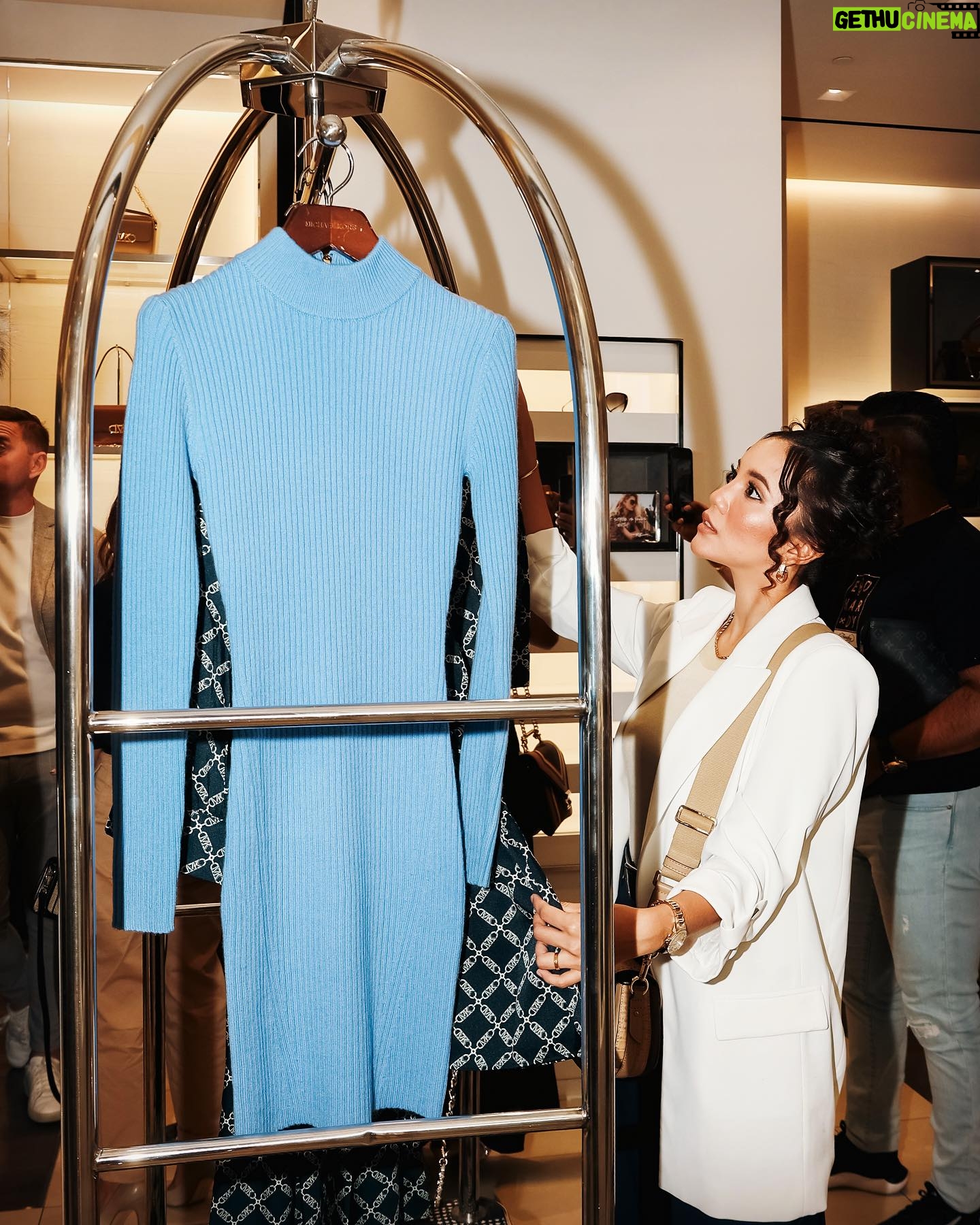 Sweet Qismina Instagram - Everything caught my eyes 💙 @michaelkors @valiram