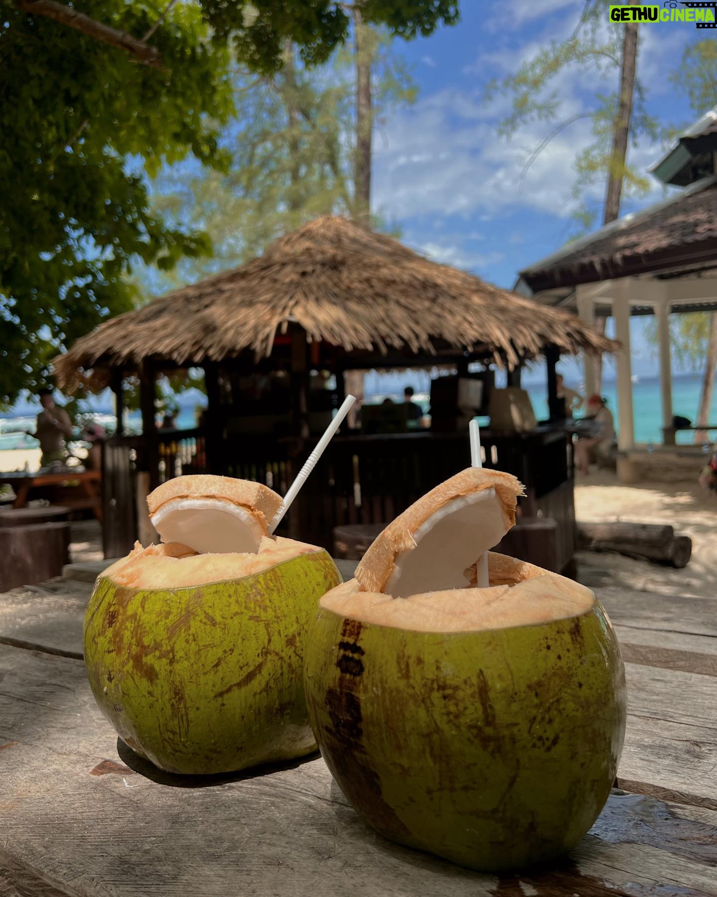 Sweet Qismina - 30.3K Likes - Phi Phi island ๐