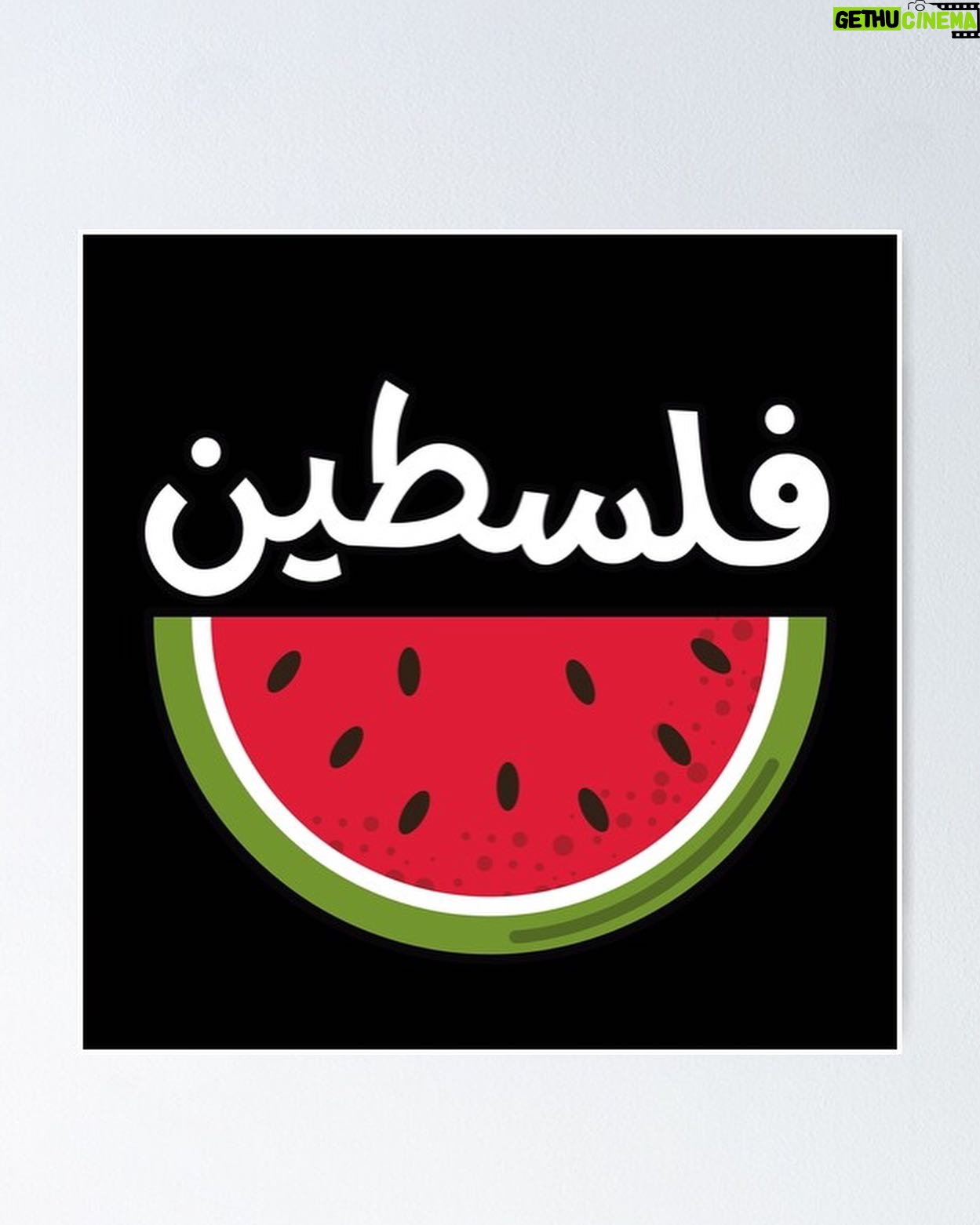 Sweet Qismina Instagram - Dia main ban ban post kita, kita bagi Watermelon je lepas ni 🍉 Keep on praying, as much as we can !