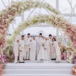 Sweet Qismina Instagram - Nikah day moments part 2 🌸 Just like how we imagined, a venue that has an all white base, full with blossom pink flowers & filled with our beautiful family members on our special day. Tq @boathouse.my @flair.design for fulfilling our dreams 🌸 #TerciptaALSQ
