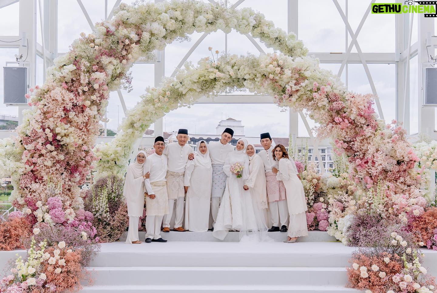 Sweet Qismina - 145.3K Likes - Nikah day moments part 2 ๐ธ
Just like how we imagined, a venue that has an all white base, full with blossom pink flowers & filled with our beautiful family members on our special day.
Tq @boathouse.my @flair.design for fulfilling our dreams ๐ธ
#TerciptaALSQ