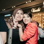 Sweet Qismina Instagram - Some moments with friends, fans, and Global Celebrity @fforce_ ♠️✨ @katespadeny @katespade_malaysia #katespadeny