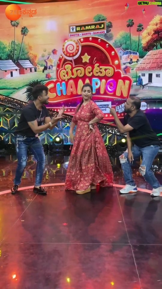 Swetha Changappa Instagram - HD ಪಿಚ್ಚರ್ ನೋಡಿ ಆಯ್ತಾ ನಿಮ್ ಹಾರ್ಟೂ ಪಂಕ್ಚರ್..! #ChotaChampion #AjjiManeVishesha #ZKReel #ZeeOnTheGoReels #ZeeKannada #BayasidaBaagiluTegeyona