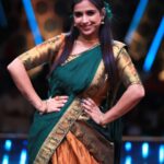 Swetha Changappa Instagram - ಹಳ್ಳಿಯ ಬೆಡಗಿ❤️🧿😍 ಲಂಗ ದಾವಣಿ ನನಗೆ ಚೆನ್ನಾಗಿ ಕಾಣುತ್ತೆ ಅಲ್ವಾ??? Make up:- @keerthiram28 Hair:- @rashmitha_glamourholic Outfit & jewellery@rktopknotchstudio Assistant:- @vinod_b_890 Photography:- @b_h_a_r_a_t_h_photography