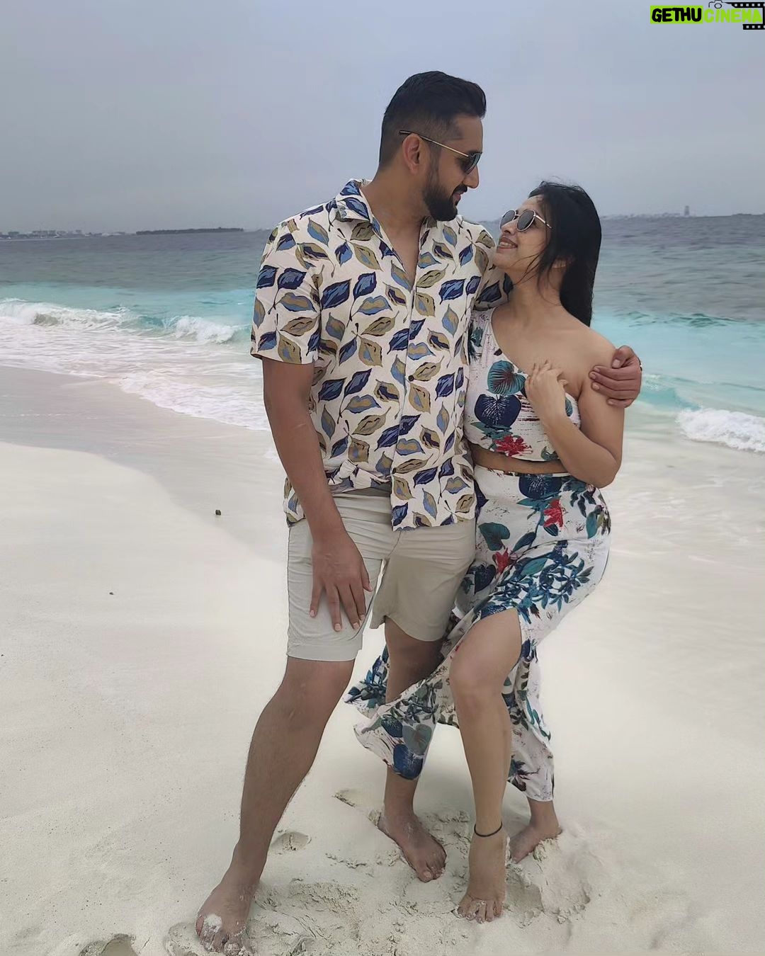 Swetha Changappa - 69.2K Likes - Happy Anniversary My dear Hubby @kiranappachu ❤️
“Thank you for always being my rainbow after a storm.”❤️
Thank you for always standing by me no matter what ❤️