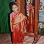 Swetha Changappa Instagram - Can u guess who is this little girl wearing Amma's saree and all ready to flaunt her ಮೊಗ್ಗಿನ ಜಡೆ 🙈??? How many girls have your ಮೊಗ್ಗಿನ ಜಡೆ pictures ????😍 Do share it with me😍  “Childhood is practically the most beautiful part of a person’s life, the most innocent too.”❤️ Alwa😍❤️