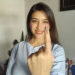 Swetha Changappa Instagram - Voted☑️ ದೇಶದ ಭವಿಷ್ಯ ನಮ್ಮೆಲ್ಲರ ಕೈಯಲ್ಲಿ ☑️ ನಮ್ಮ ಮತ ನಮ್ಮ ಹಕ್ಕು☑️ ನಿಮ್ಮ ಮತ ಚಲಾಯಿಸಿದ್ರಾ??? Don't miss to do your bit🙏🏻