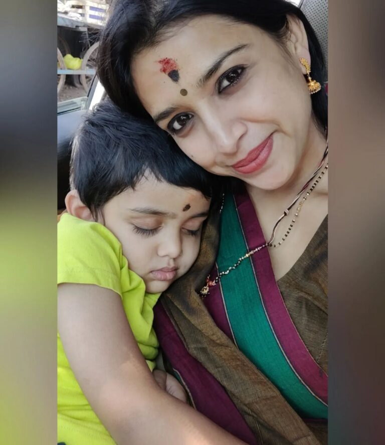 Swetha Changappa Instagram - ನಾನು ನನ್ನ ಕನಸು @jiyaan_aiyappa 😘❤️🧿🧿🧿 This is the best feeling in the world to all the mothers. Isn't it???🧿🧿🧿
