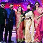 Swetha Changappa Instagram – Super queen 👑 women’s day special ❤️
 Don’t miss to watch the beautiful episodes of super queen today Saturday and tomorrow Sunday 6pm onwards on our favourite @zeekannada ❤️
Happy weekend everyone ❤️