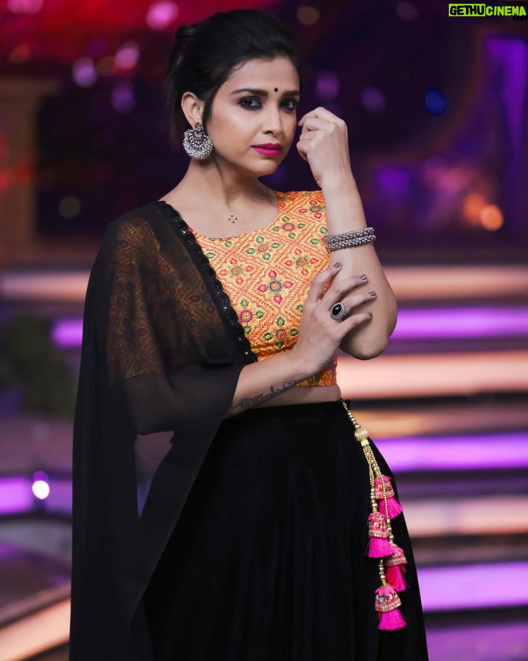 Swetha Changappa Instagram - "Let us always meet each other with smile, for the smile is the beginning of love." ❤️ My team:- Makeup & styling:- @keerthiram28 Outfit:- @yukthi_designs Hair :- @hairstyle_by_shashi Jewellery:- @rktopknotchstudio