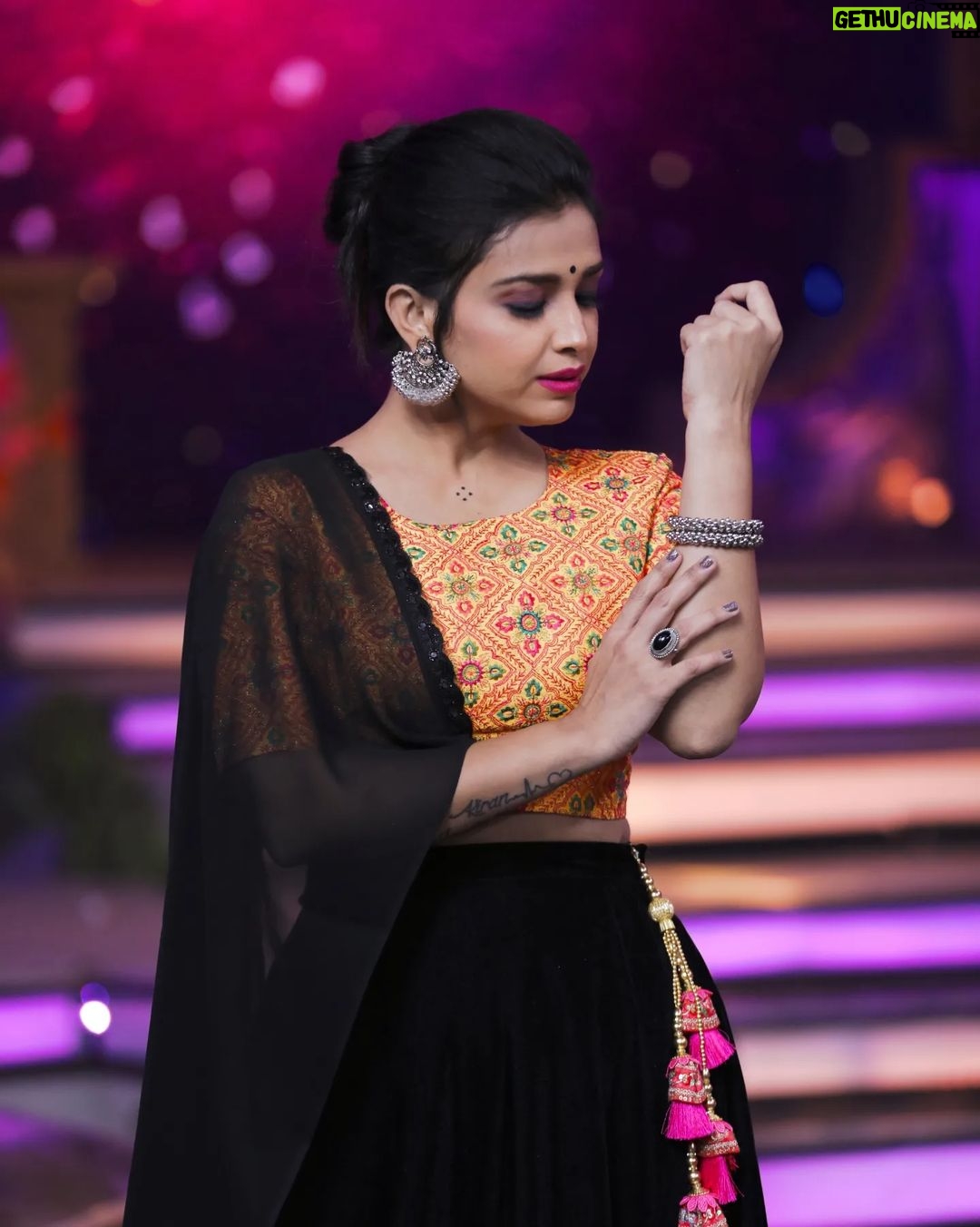 Swetha Changappa Instagram - "Let us always meet each other with smile, for the smile is the beginning of love." ❤️ My team:- Makeup & styling:- @keerthiram28 Outfit:- @yukthi_designs Hair :- @hairstyle_by_shashi Jewellery:- @rktopknotchstudio