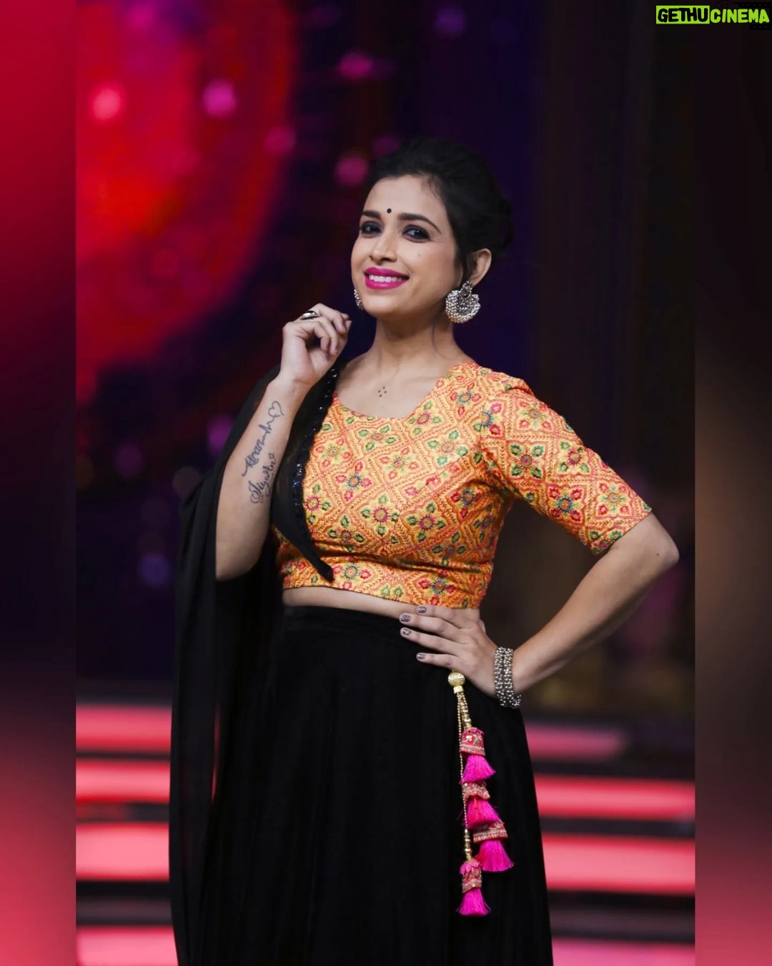 Swetha Changappa Instagram - "Let us always meet each other with smile, for the smile is the beginning of love." ❤️ My team:- Makeup & styling:- @keerthiram28 Outfit:- @yukthi_designs Hair :- @hairstyle_by_shashi Jewellery:- @rktopknotchstudio