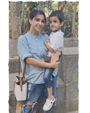 Swetha Changappa Instagram - ನನ್ನ ನಗು , ನನ್ನ ಮಗ@jiyaan_aiyappa 🧿❤️ 
Me n my son went on a Date❤️
 so I had to carry my date through out
 shopping 🙈🤣
Well , spending time with our little ones are the best days of our lives. Mixture of emotions ❤️🧿

Thank u  @neetha.aiyappa.9 mimi for capturing our best pics ❤️🧿