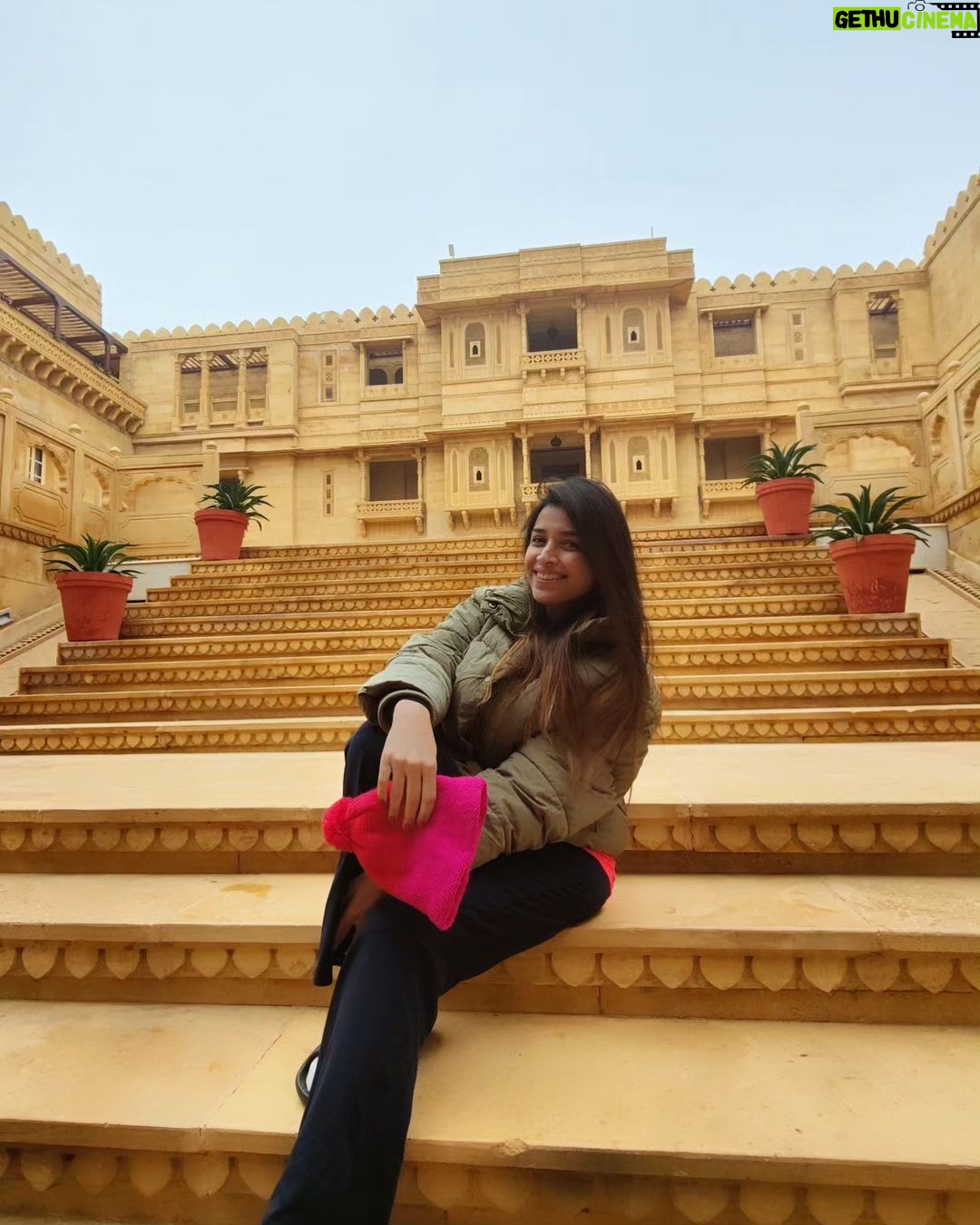 Swetha Changappa Instagram - "Self-love is the key to a joyful life." My Best days of Jaisalmer ❤️ Missing our time a lot @thedrapediva #India #Rajasthan #traveling #Indiatour #travelinspiration #jaisalmer #jaisalmerfort #traveller #friendsforever