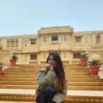 Swetha Changappa Instagram - "Self-love is the key to a joyful life." My Best days of Jaisalmer ❤️ Missing our time a lot @thedrapediva #India #Rajasthan #traveling #Indiatour #travelinspiration #jaisalmer #jaisalmerfort #traveller #friendsforever