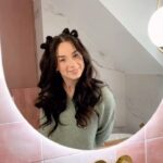 Sylwia Lipka Instagram - zamiast koczków tym razem kokardki. 🎀💖